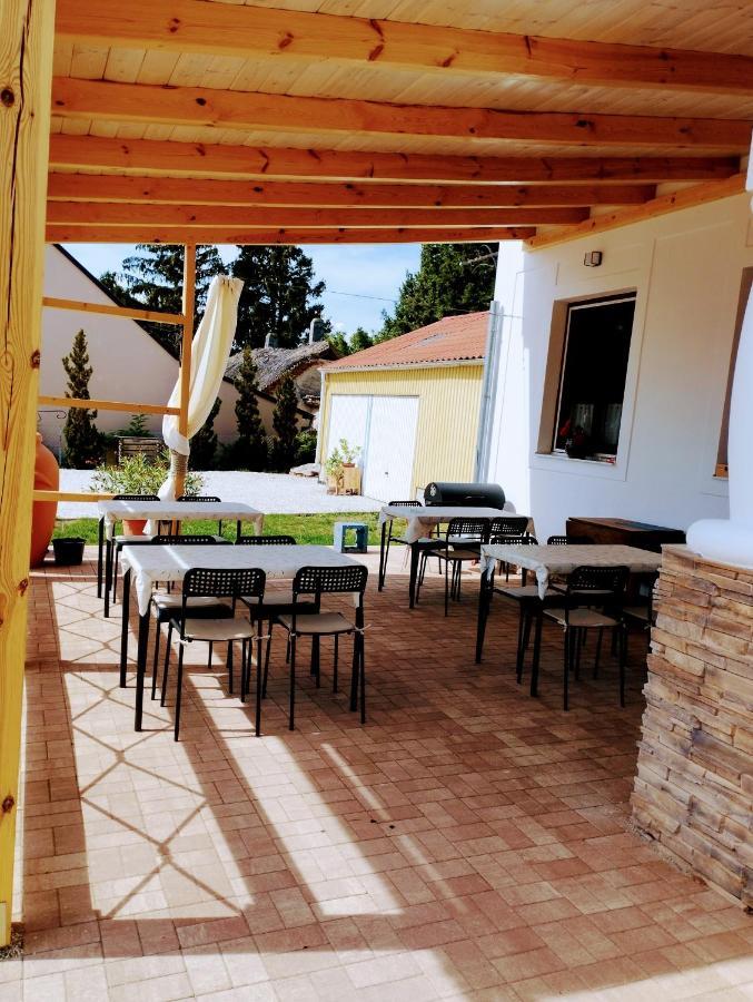 Regori Haz Hotel Balatongyorok Ngoại thất bức ảnh