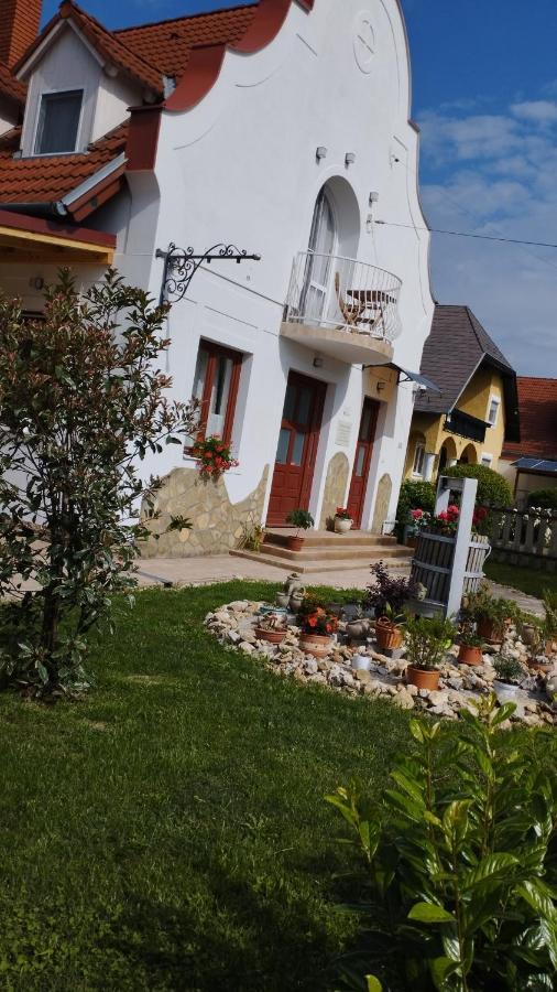 Regori Haz Hotel Balatongyorok Ngoại thất bức ảnh