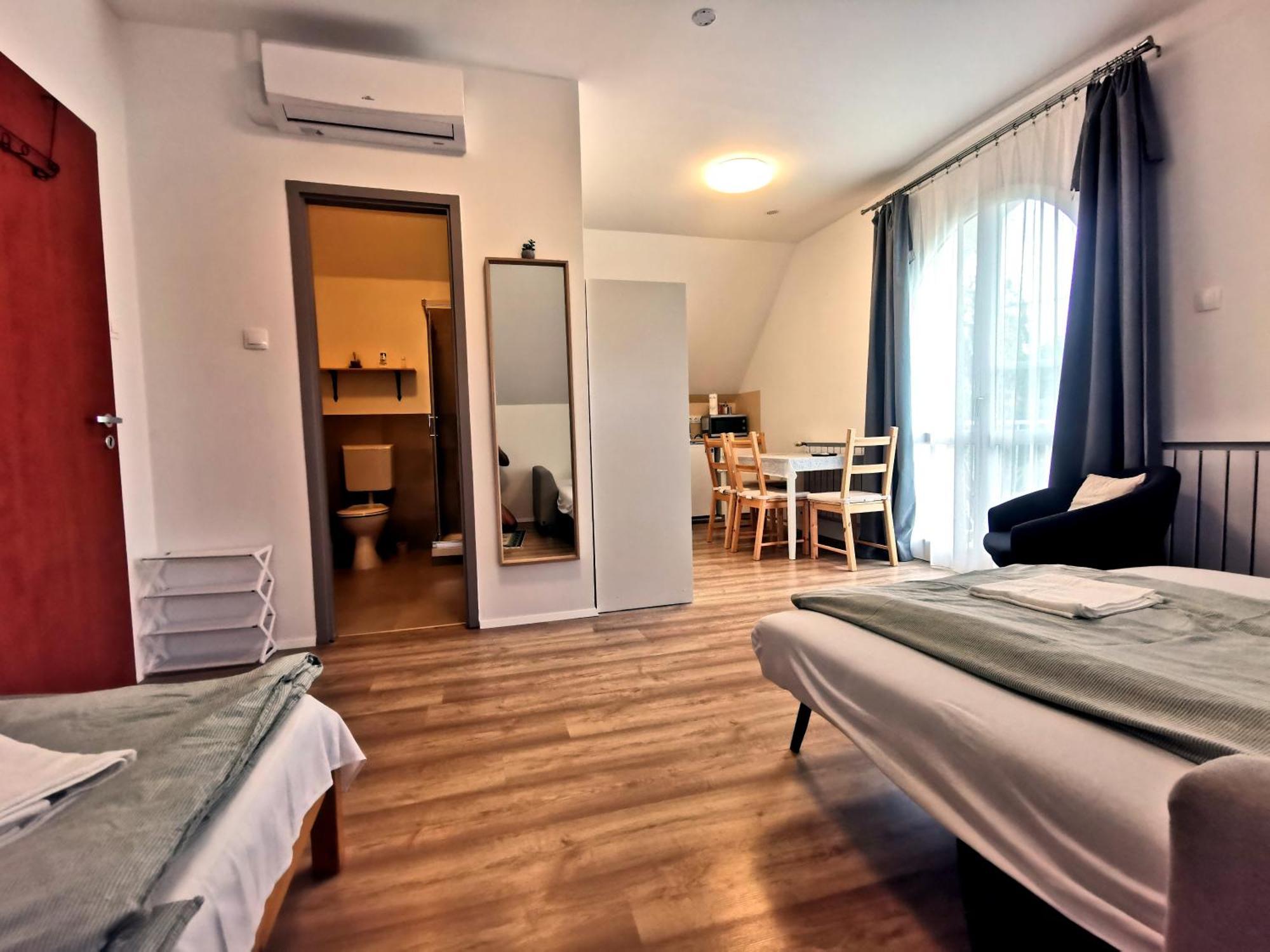 Regori Haz Hotel Balatongyorok Ngoại thất bức ảnh